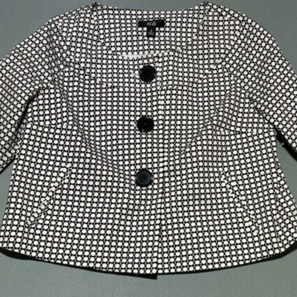 AGB Women's Cropped Jacket Blazer Coat Lined Short Sleeve Black/ White Size 6